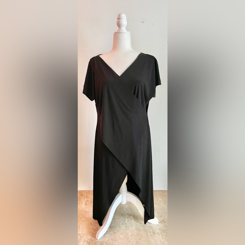 Black V-Neck Asymmetric Tunic Top